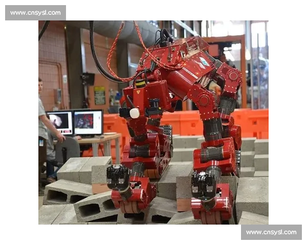 机器人足球赛连环翻车,担架员成意外主角 机器人足球赛连环翻车,担架员成意外主角